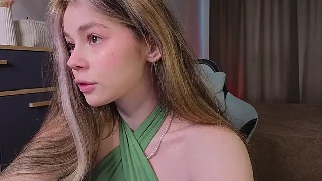 Dipamelly online show from 8, 4, 2026