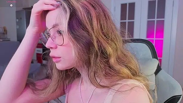 Dipamelly online show from 1, 4, 2026