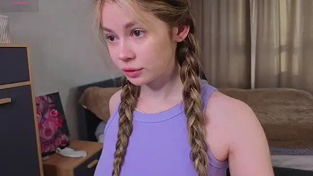 Dipamelly online show from 5, 4, 2026