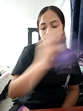 Sexy cloe outdoors online show from 9, 3, 2026