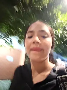 Sexy cloe outdoors online show from 4, 3, 2026