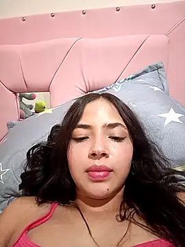 Sexy cloe outdoors online show from 1, 3, 2026