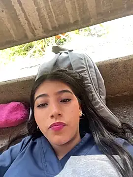 Sexy mia outdoors online show from 25, 2, 2026