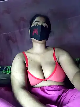 hotgirls02 online show from 19, 4, 2026