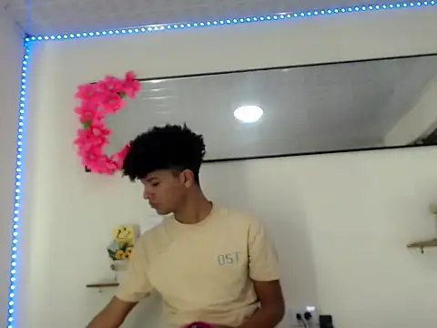 Sebastian -D online show from 7, 4, 2026