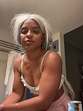 Snapshot of princessandthefootjob chatting on 17, 5, 2026 princessandthefootjob online show from 17, 5, 2026
