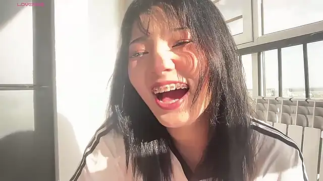 Snapshot of minnie_joy chatting on 11, 5, 2026 minnie joy online show from 11, 5, 2026