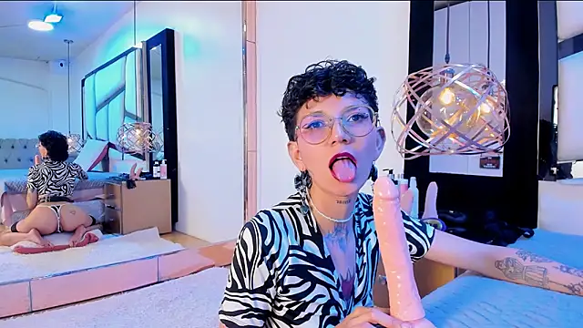 Calioperoux online show from 6, 3, 2026