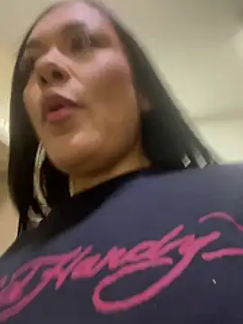 Tiffanyy Lam online show from 25, 2, 2026