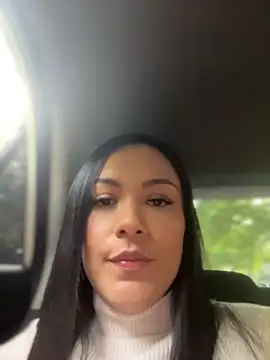Snapshot of Tiffanyy_Lam chatting on 8, 4, 2026 Tiffanyy Lam online show from 8, 4, 2026