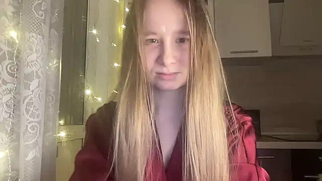cutefoxieee online show from 22, 4, 2026