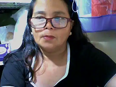 Flowerblossom123 online show from 9, 3, 2026