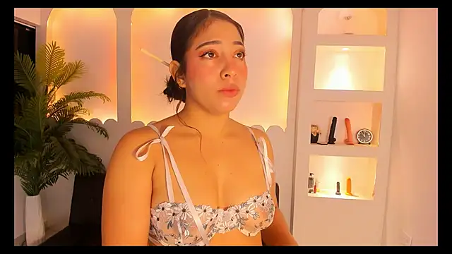 Snapshot of Holy_Lux chatting on 1, 6, 2026 Holy Lux online show from 1, 6, 2026