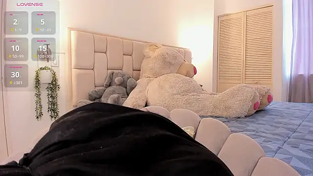 Yasmin cute online show from 6, 3, 2026