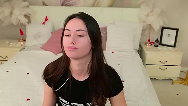 Lunaa Babygirl online show from 23, 2, 2026