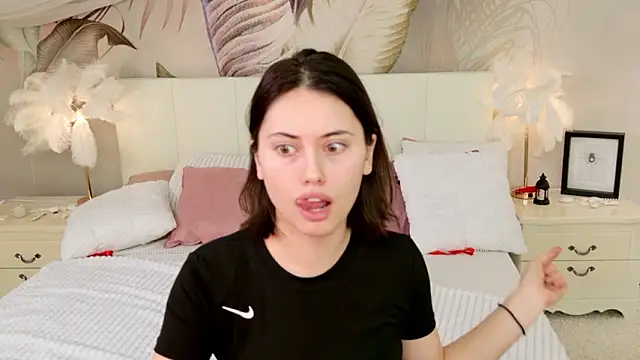 Lunaa Babygirl online show from 29, 3, 2026