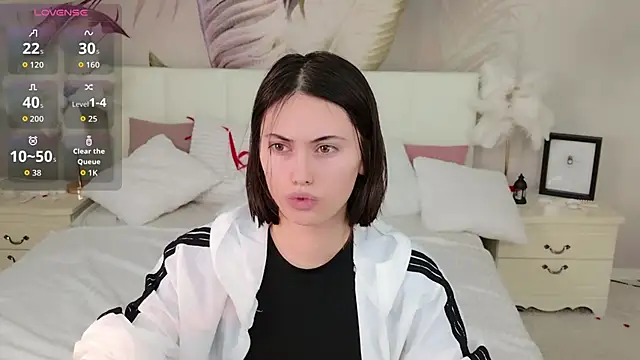 Lunaa Babygirl online show from 19, 3, 2026