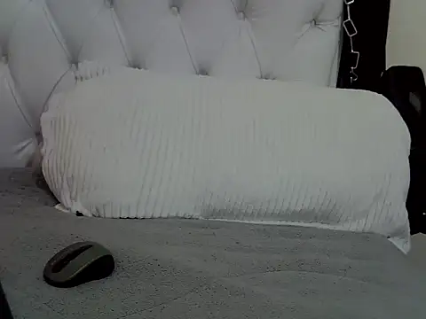 Candy19921 online show from 13, 3, 2026