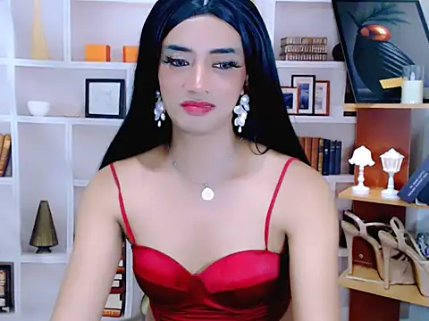 Queeny Cassandra online show from 9, 5, 2026