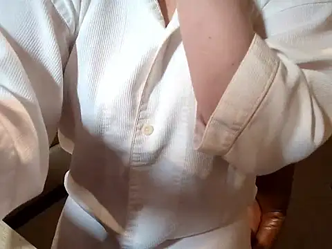 Snapshot of emi_chan_7 chatting on 3, 6, 2026 emi chan 7 online show from 3, 6, 2026