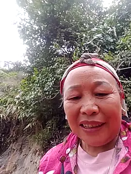 heesuu11 online show from 24, 2, 2026