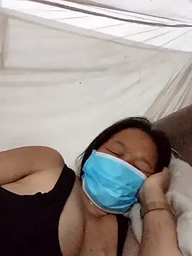 heesuu11 online show from 9, 4, 2026