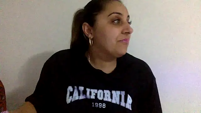 I amXenox online show from 2, 4, 2026