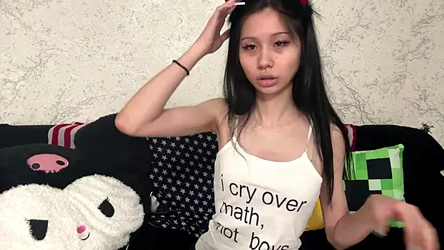 kishagrayone online show from 13, 4, 2026