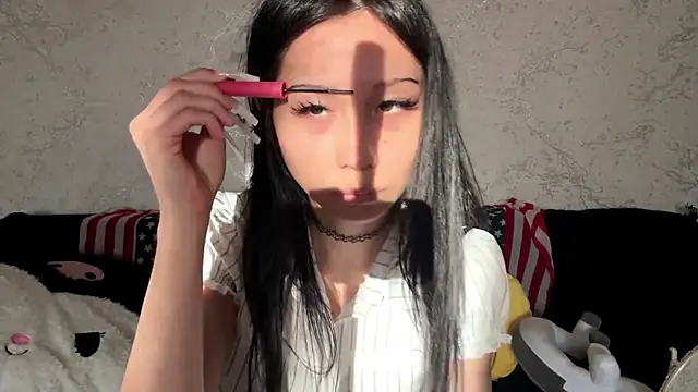 kishagrayone online show from 18, 4, 2026