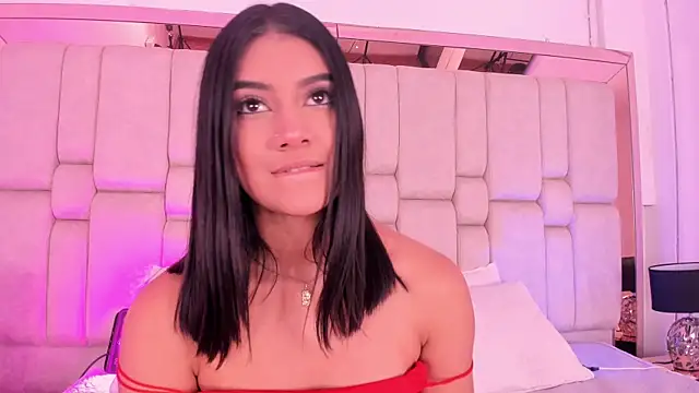 Snapshot of KatherineRuiz_ chatting on 11, 5, 2026 KatherineRuiz online show from 11, 5, 2026