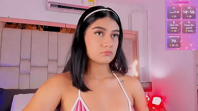 Snapshot of KatherineRuiz_ chatting on 26, 4, 2026 KatherineRuiz online show from 26, 4, 2026