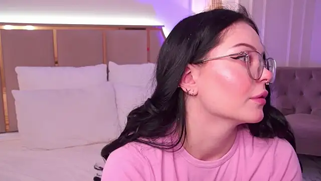 CindyMil online show from 22, 4, 2026