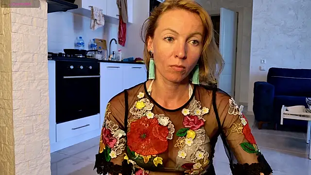 Snapshot of angelicfenix chatting on 17, 6, 2026 angelicfenix online show from 17, 6, 2026