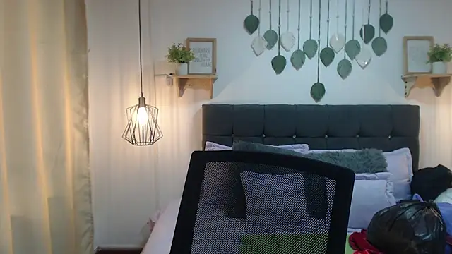 Emma hassani online show from 31, 3, 2026