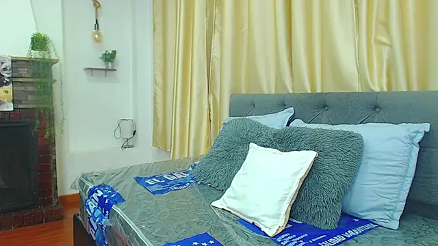 Emma hassani online show from 18, 4, 2026