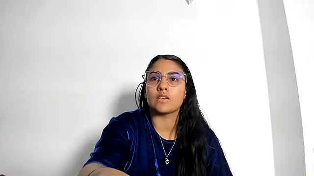 TatyGomez  online show from 1, 7, 2026