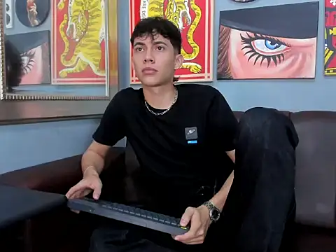 AronTawers online show from 4, 3, 2026