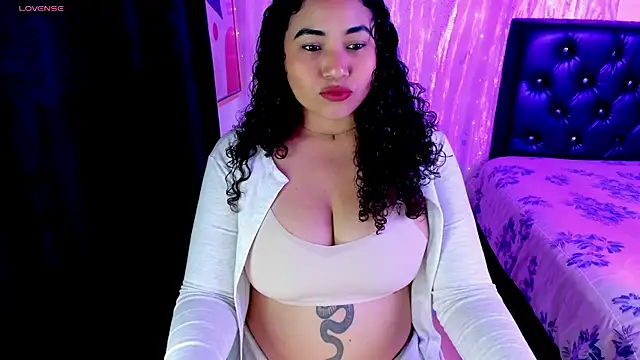 Snapshot of xxMiiLaxx chatting on 13, 7, 2026 xxMiiLaxx online show from 13, 7, 2026