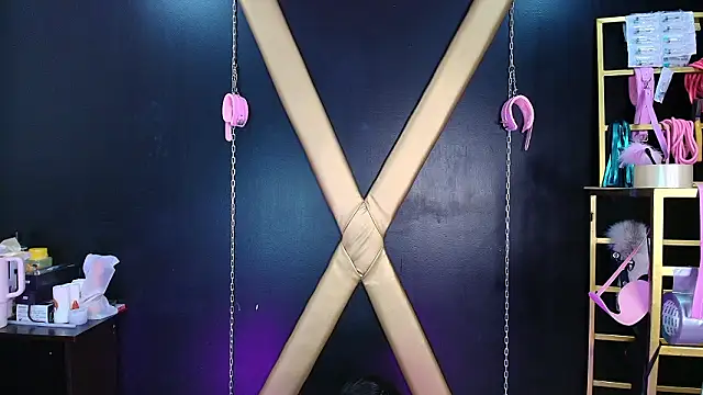 Morgana N Aithana online show from 4, 3, 2026