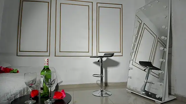 emily gaviria1 online show from 8, 3, 2026