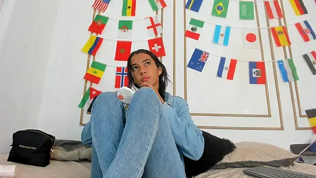 emily gaviria1 online show from 19, 7, 2026