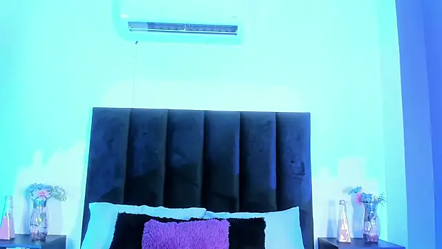 scarlet  ray  online show from 10, 4, 2026