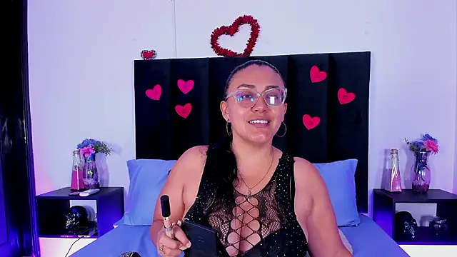 scarlet  ray  online show from 2, 3, 2026