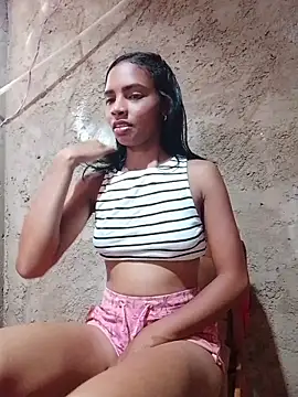 Snapshot of valentina_gomez1 chatting on 27, 5, 2026 valentina gomez1 online show from 27, 5, 2026