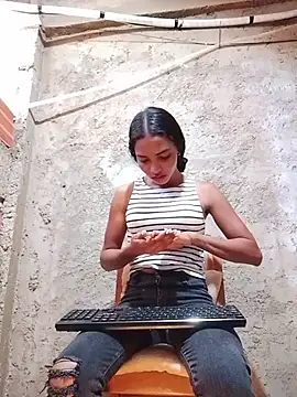 valentina gomez1 online show from 19, 4, 2026