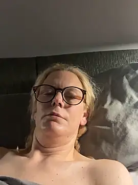 Amelie BlondeXX online show from 3, 3, 2026