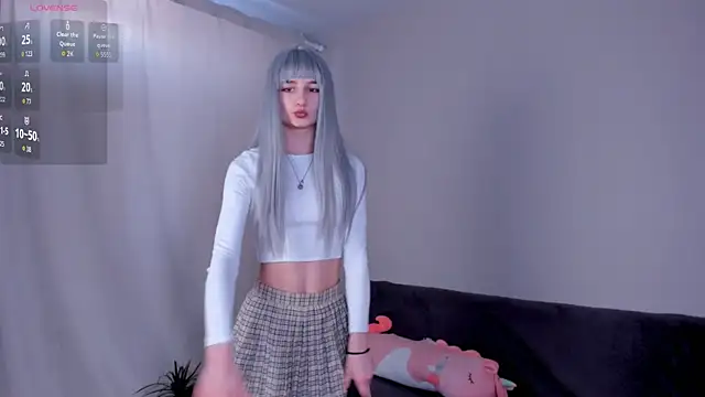 kira montelle online show from 17, 3, 2026