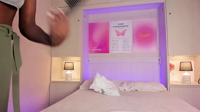 Oshun 444 online show from 18, 4, 2026