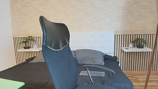 Adams Sanz online show from 9, 4, 2026