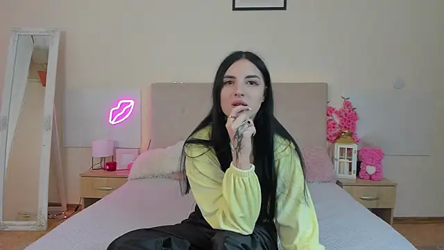 TiffanyHhot online show from 9, 4, 2026